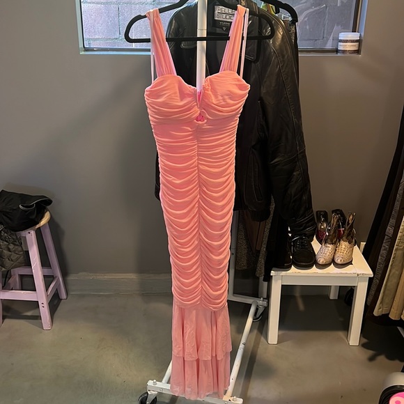 RUCHED FISHTAIL MAXI DRESS BLUSH - NWT - Picture 4 of 7